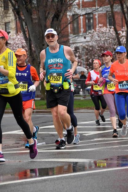 2019 Boston Marathon, Comm Ave onto Hereford Street